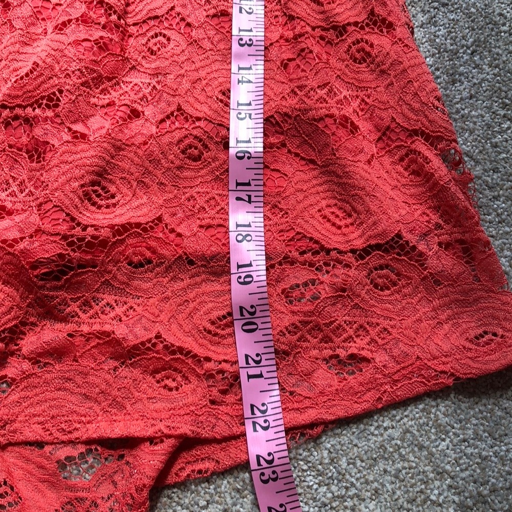 SALE! Lace Flowing  Sexy Halter Top in Gorgeous Coral Color Sz M EUC! - Picture 8 of 9